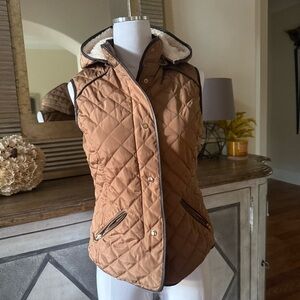 NWT Ci Sono Quilted Hooded Vest - Brown
